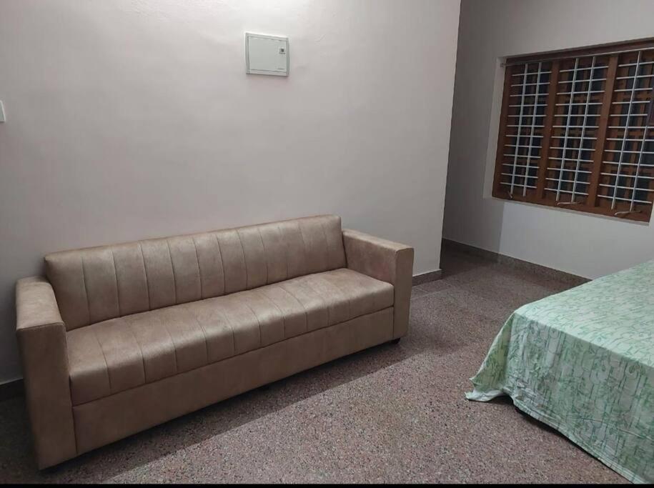 Home At Guruvayur 2 Ac Room,1 Single Bed,Kitchen Ngoại thất bức ảnh